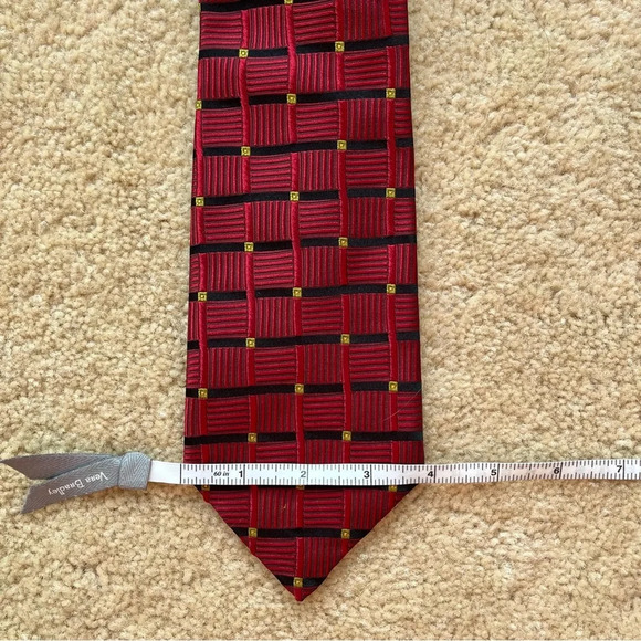 Robert Talbott Peabody Ltd. Dark Red 100% Silk Tie - EUC - Geometric - Hand Sewn - Picture 6 of 7
